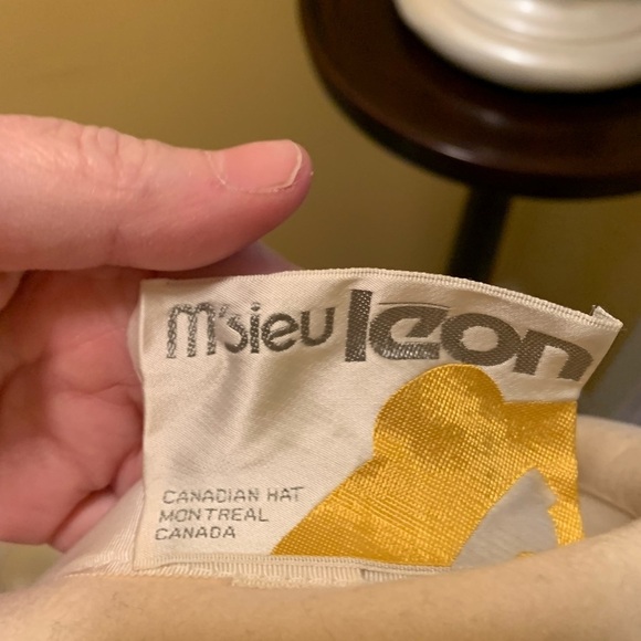 M’sieu Leon Cloche 🔴 - Picture 4 of 4